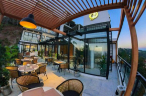 Fiora Hotel